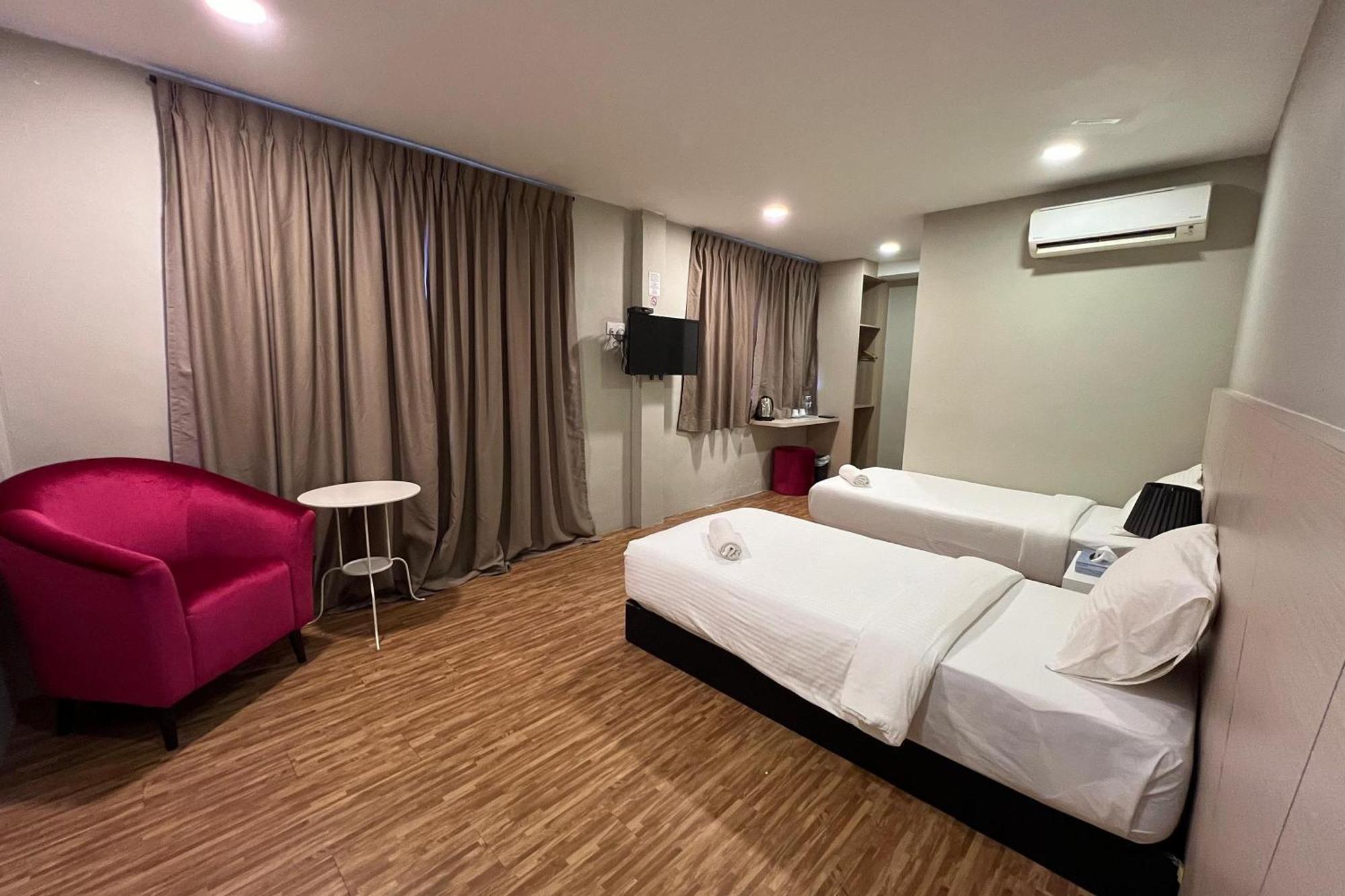Princess Hotel Pontian Pontian Kecil Eksteriør billede